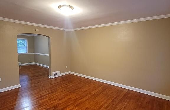 2nd image of 5928 Hillen Rd