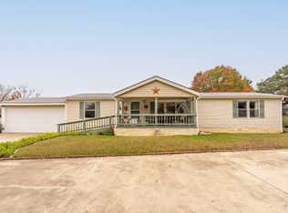 107 River Oak Dr, Ingram, TX 78025