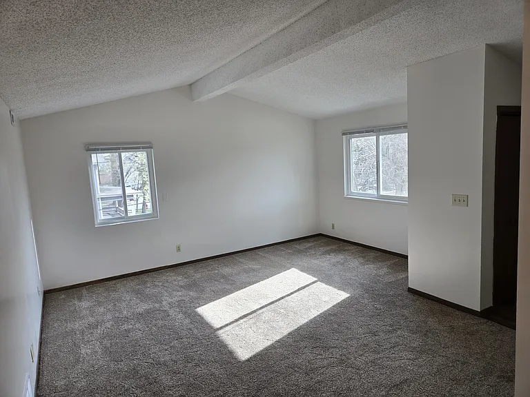 1701 Prospect St — Photo 3
