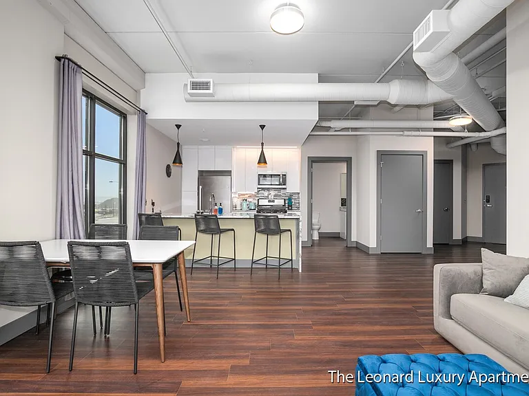 The Leonard Luxury Apartments — Photo 21