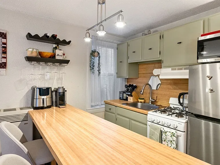 10 Henchman St #2R — Photo 6