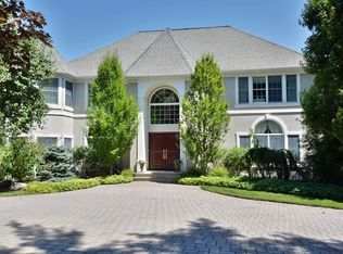 2 Forest Ridge Rd, Saddle River, NJ 07458