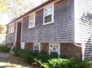 7 Agawam Beach Rd, Wareham, MA 02571