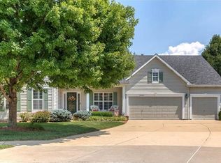 2444 Clarjon Dr, Ballwin, MO 63021