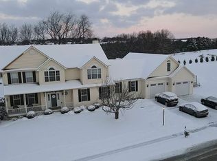 71 Northridge Dr, Hanover, PA 17331