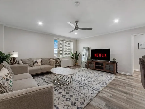 300 Peachtree St NE APT 15J, Atlanta, GA 30308