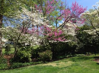 8701 Melwood Rd, Bethesda, MD 20817