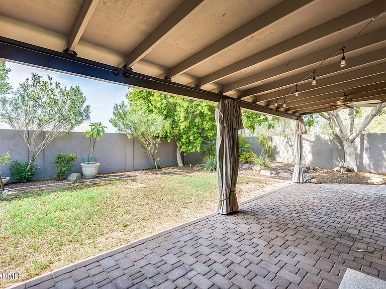 2933 W Muriel Dr — Photo 45