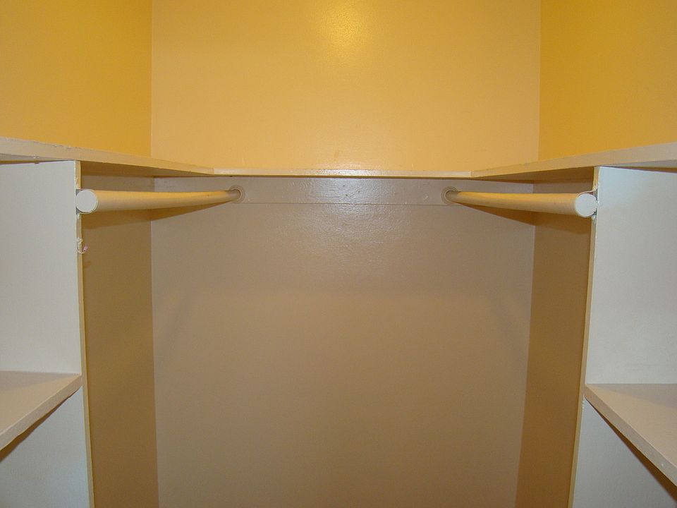 Building Photo 5