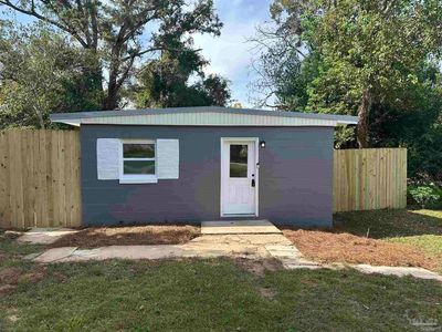 421 Lakeview Ave, Cantonment, FL, 32533