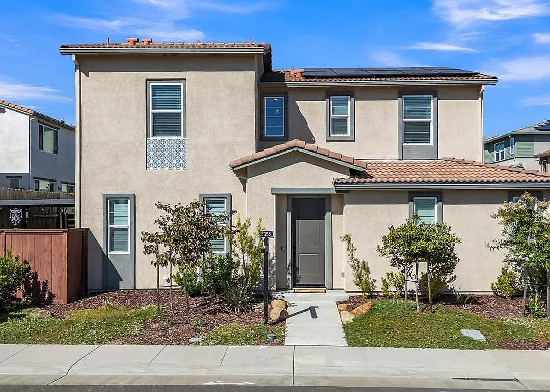 4 bed, 1990 sqft, $3,350 — Photo 1