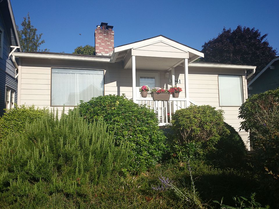 1st image of 3043 A 21st Ave W