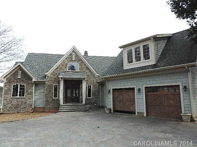 1st image of 3153 Lakeside Cir