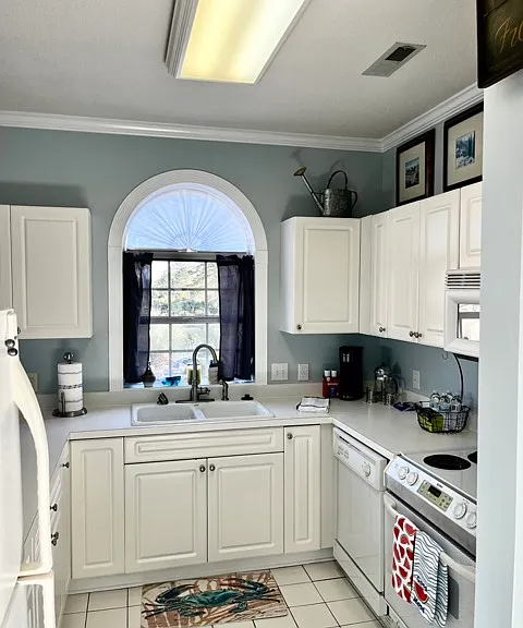 Hibiscus Dr — Photo 44