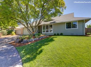 14900 NW Northumbria Ln, Beaverton, OR