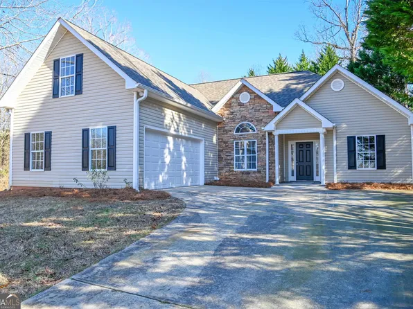 155 Buckeye Trails Dr, Commerce, GA 30530