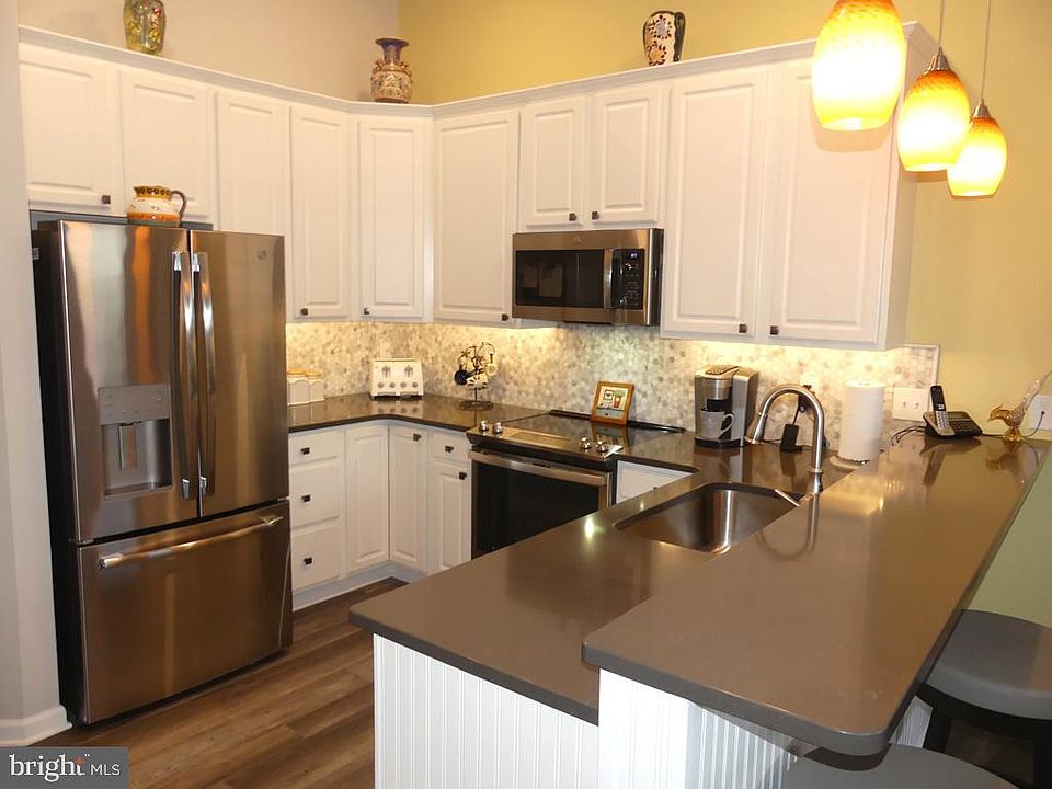1st image of 307J Willrich Cir #307J