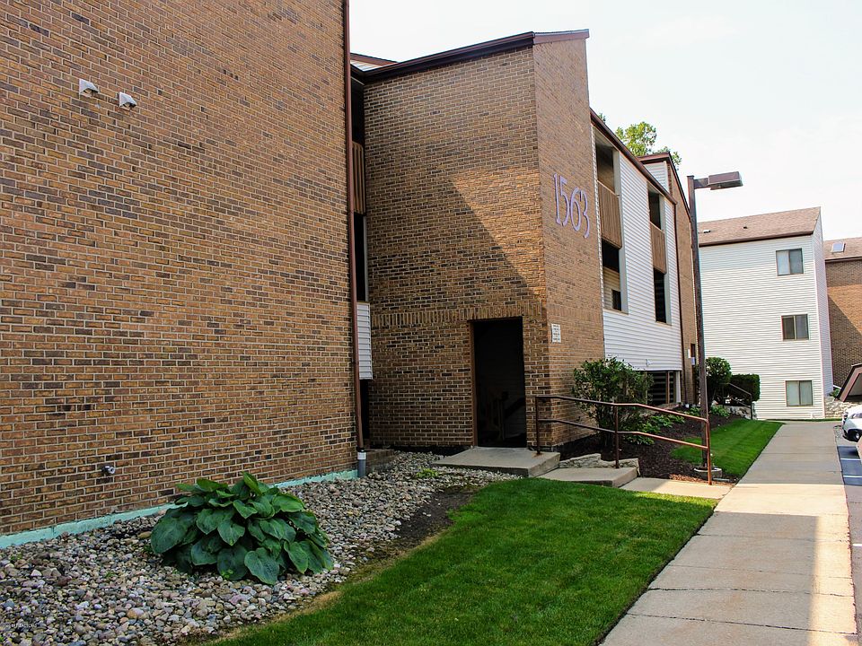 1st image of 1563 W Pond Dr #31