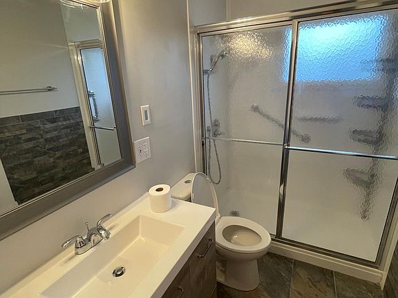 5th image of 2533 Vale Dr