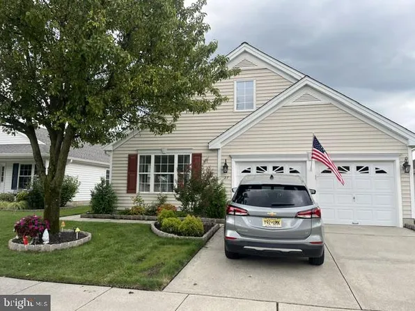 27 Nature Ln, Sewell, NJ 08080