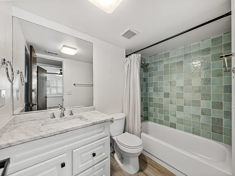 607 S Westland Ave #17 — Photo 16