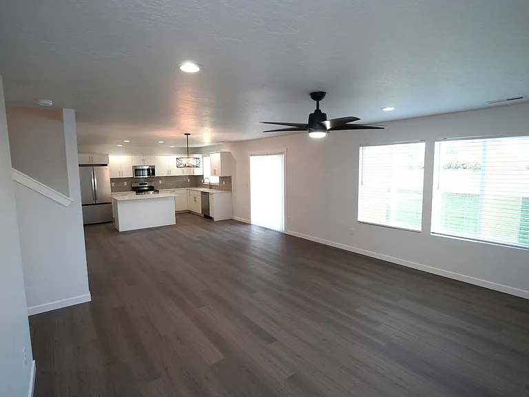 5813 W Stavros St — Photo 5