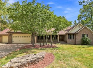24 Red Pine Ct, Brandenburg, KY 40108