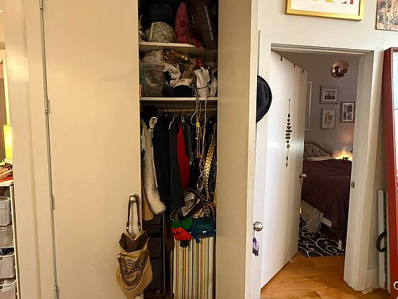 5th image of 41 Kosciuszko St APT 222