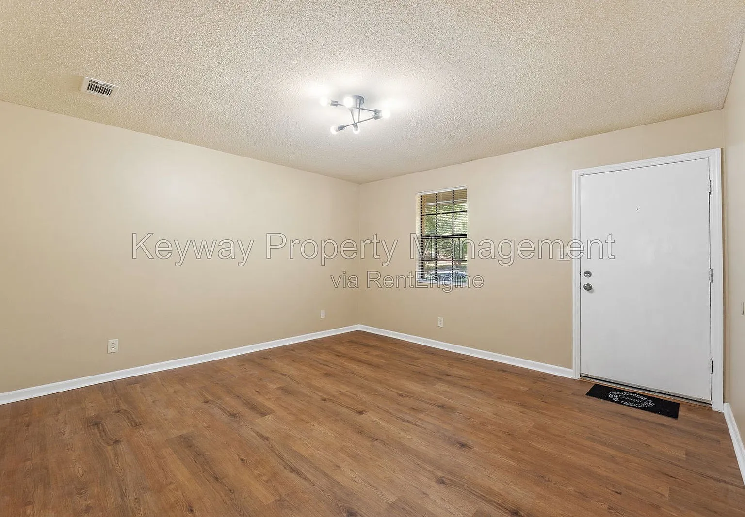 3 bed, 2.0 bath, 1485 sqft, $1,395 — Photo 4