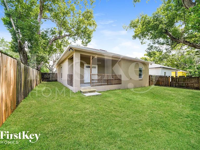 1703 E Wood St — Photo 18