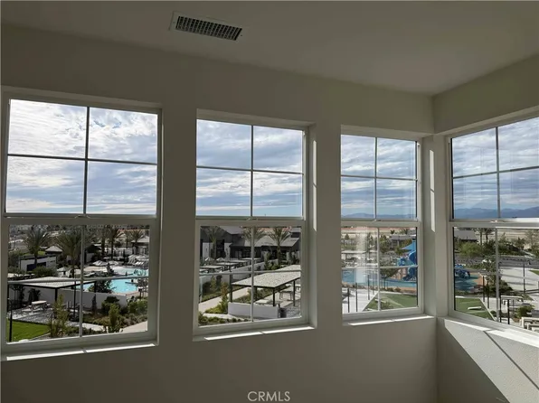 6009 Huntington Dr, Corona, CA 92880