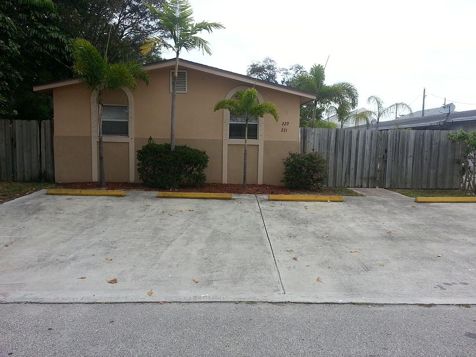 1st image of 229 NE 11th Ave