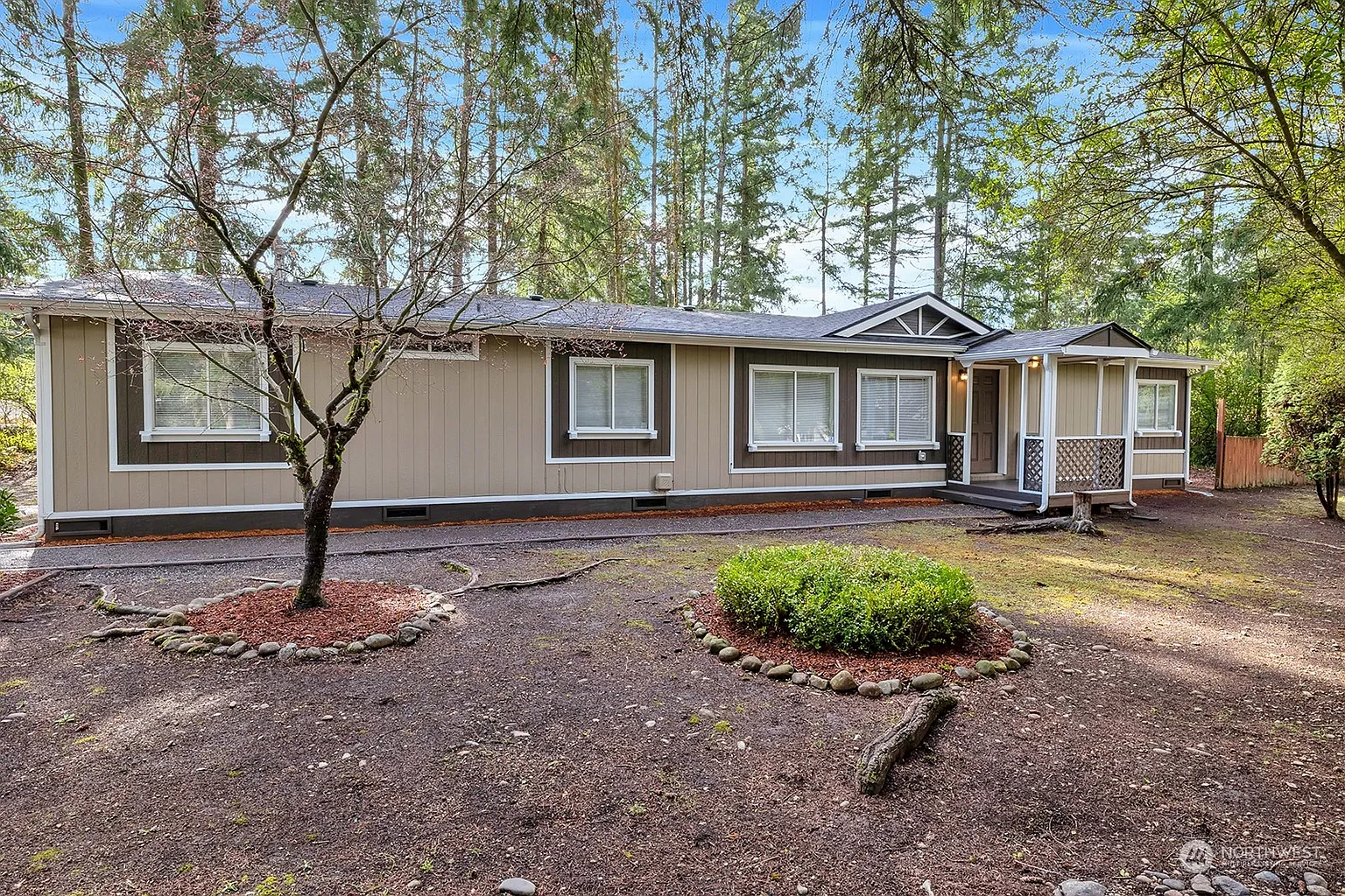 23916 47th Avenue E photo 1