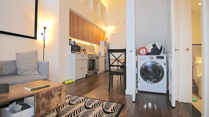 Rented by Nooklyn NYC LLC | media 25