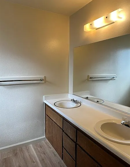 3480 Rochester Ct — Photo 7