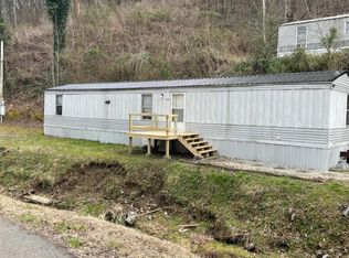 550 Harolds Branch Rd #22, Pikeville, KY 41501