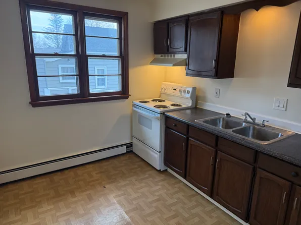 610 North Rd #3, Niles, OH 44446