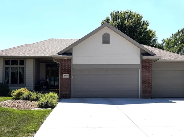 2709 Lakeview Dr, Yankton, SD 57078