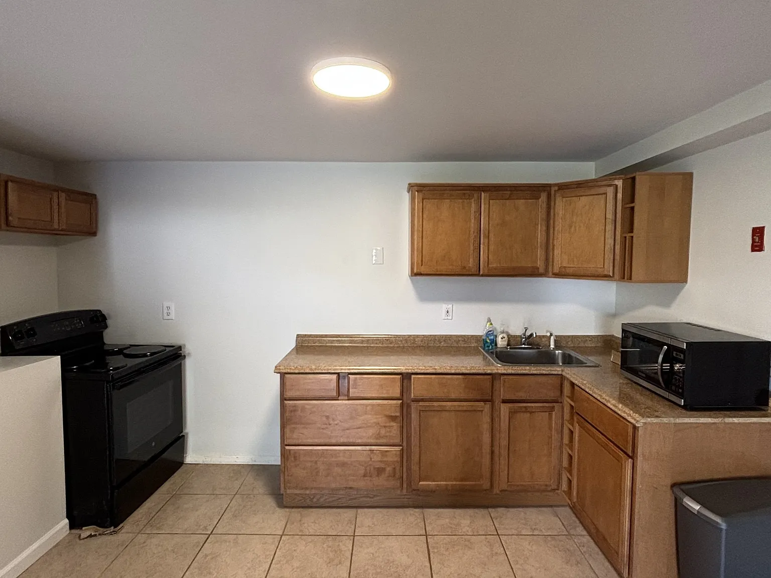 Haverford Ln, Coram — Photo 2
