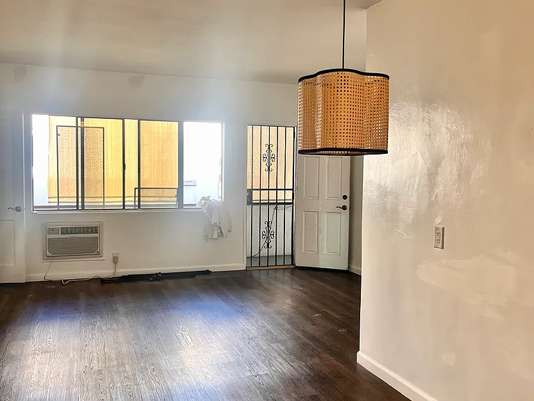 4233 Avocado St #4237-1/2 — Photo 4