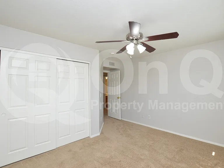 2808 E Nora St — Photo 15