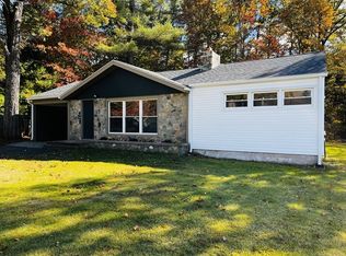 601 Amherst Rd, Granby, MA 01033