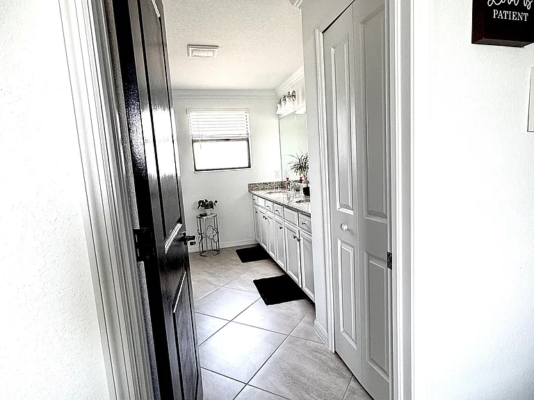 14598 Cantabria Dr — Photo 15