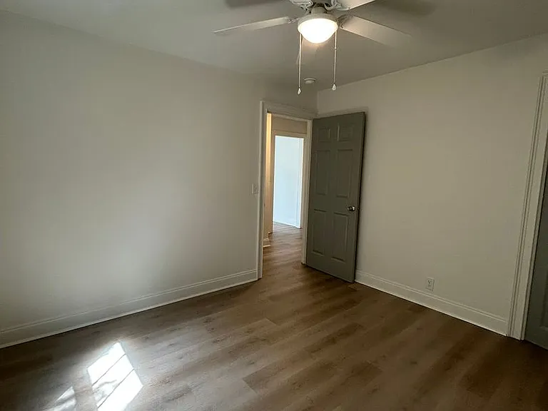 609 Center St — Photo 10