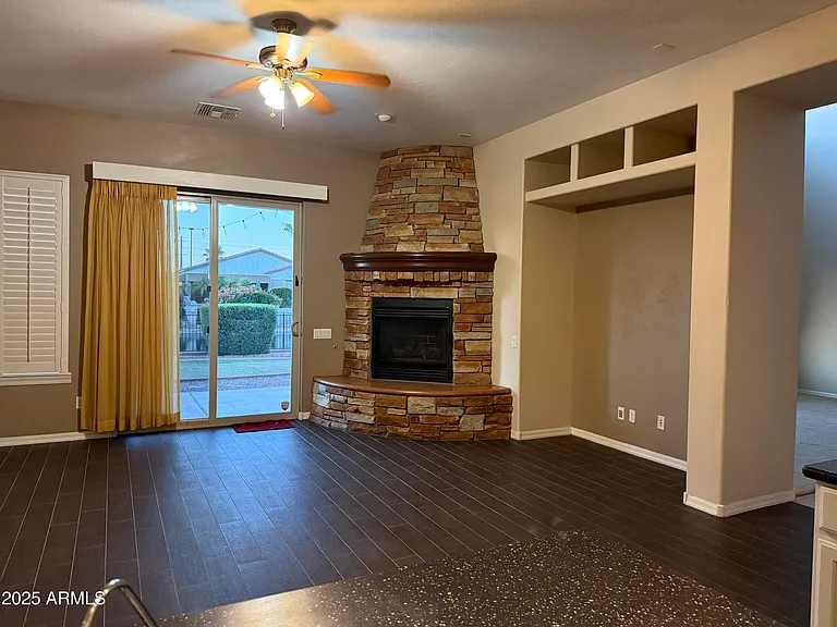 642 E Torrey Pines Pl — Photo 6