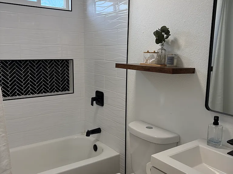 613 Florence St #C — Photo 7