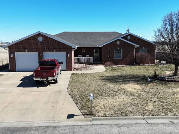 1103 Elizabeth Dr, Ellsworth, KS 67439