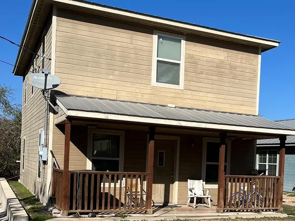 306 W Park St, Fredericksburg, TX 78624