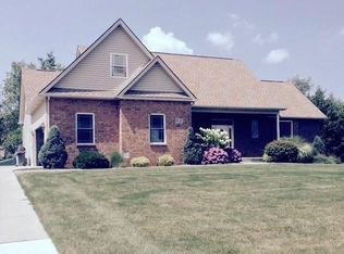 8120 Packard Rd, Niagara Falls, NY 14304