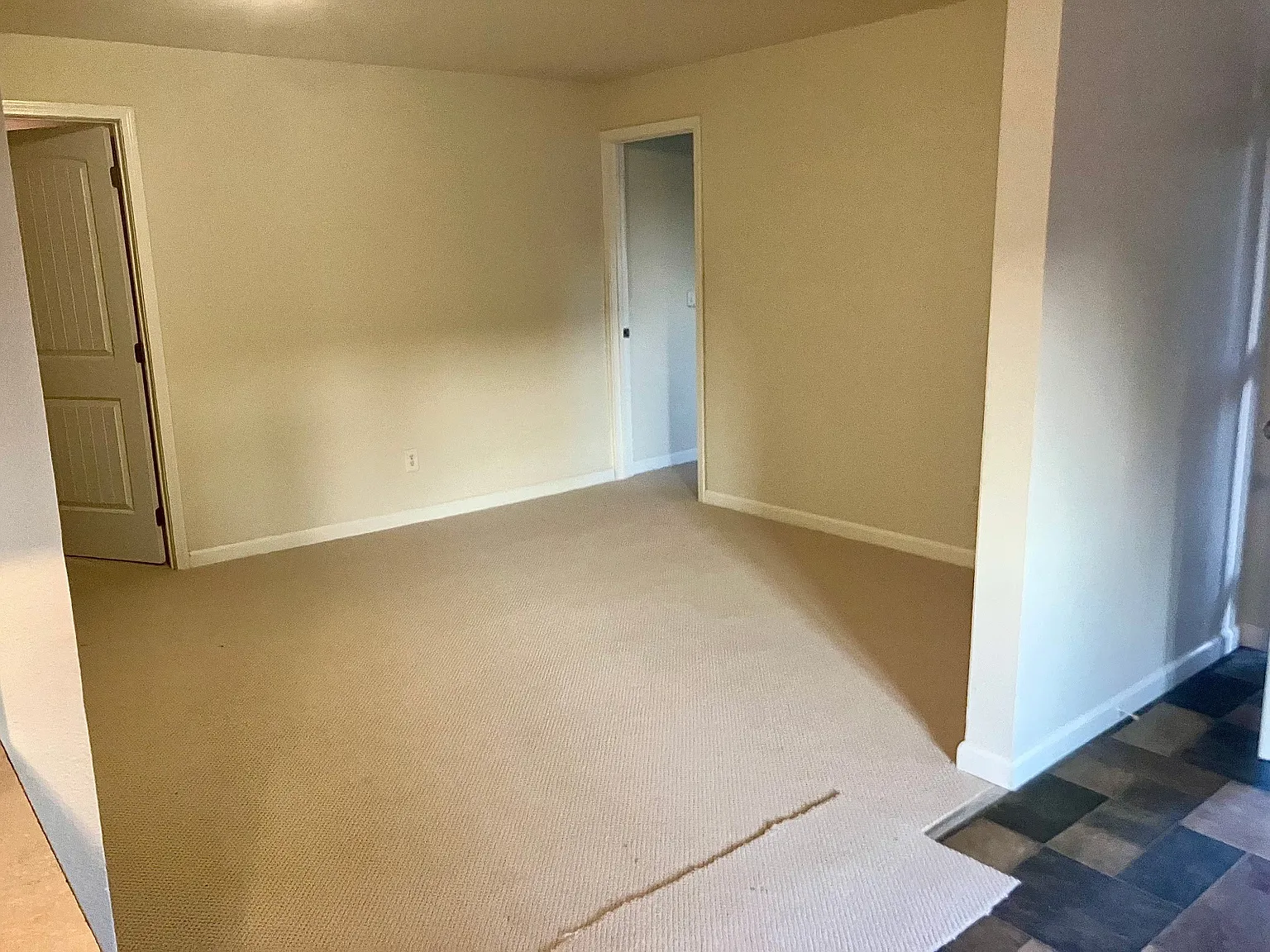 2 bed, 900 sqft, $1,550 — Photo 4
